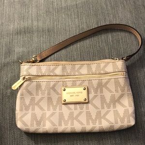 Michael Kors wristlet